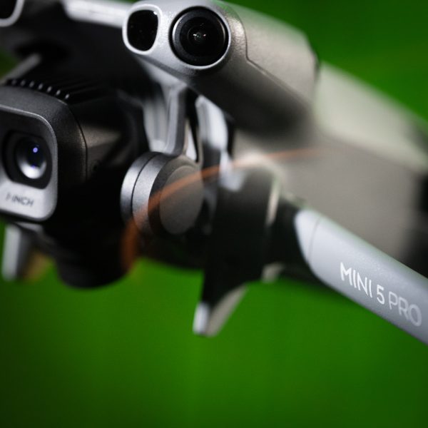 DJI Mini 5 Pro med RC2 Smart Controller