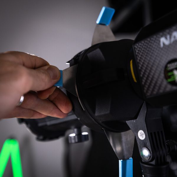 NanLite projector mount